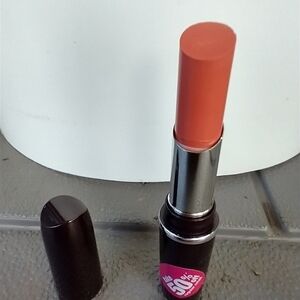 Volume xl seduction plumping lip color 620 in the